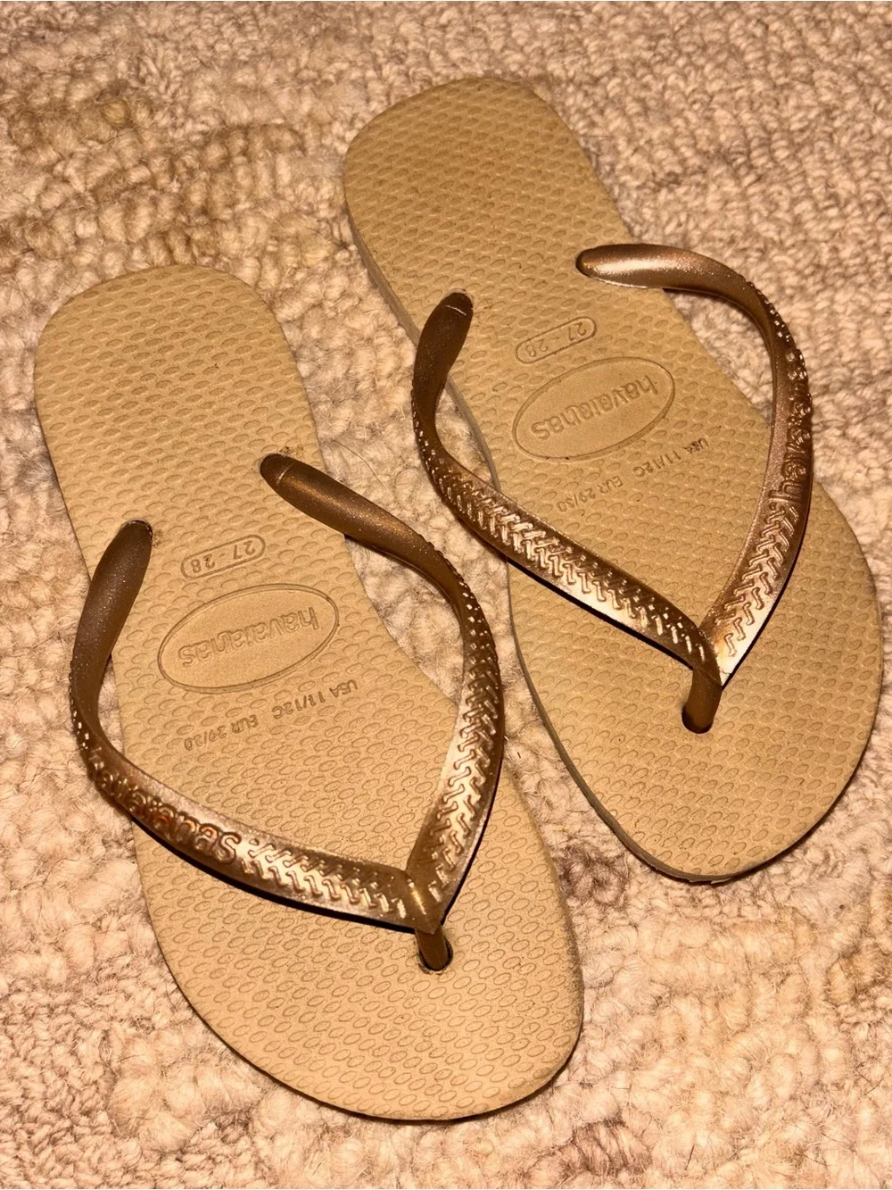 Havaianas Metallic Bronze Strappy Flip Flops with Tan Footbed girl 11/12